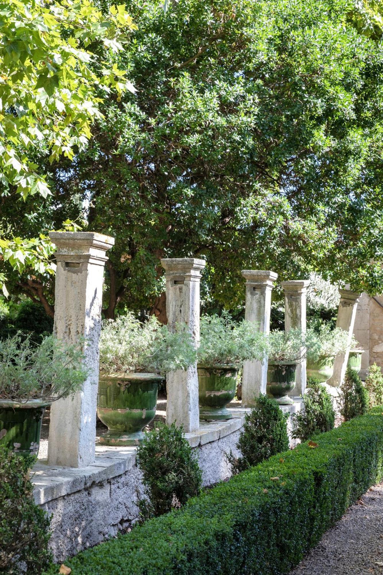 Domaine De Chalamon Bed & Breakfast Saint-Remy-de-Provence Exterior photo